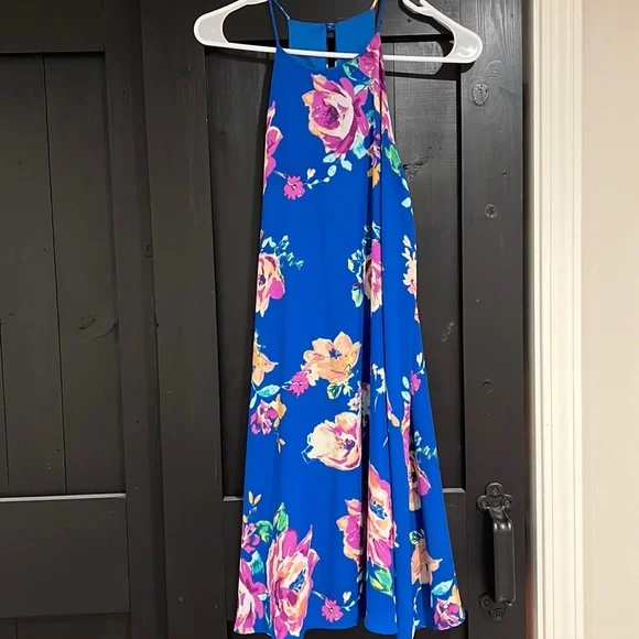 Everly Dresses | Blue Floral Dress Size Medium. High Neck With Keyhole Button Clasp In Back. | Color: Blue | Size: M | Asuds530's Closet Everly Dresses | Blue Floral Dress Size Medium. High Neck With Keyhole Button Clasp In Back. | Color: Blue | Size: M | Asuds530's Closet